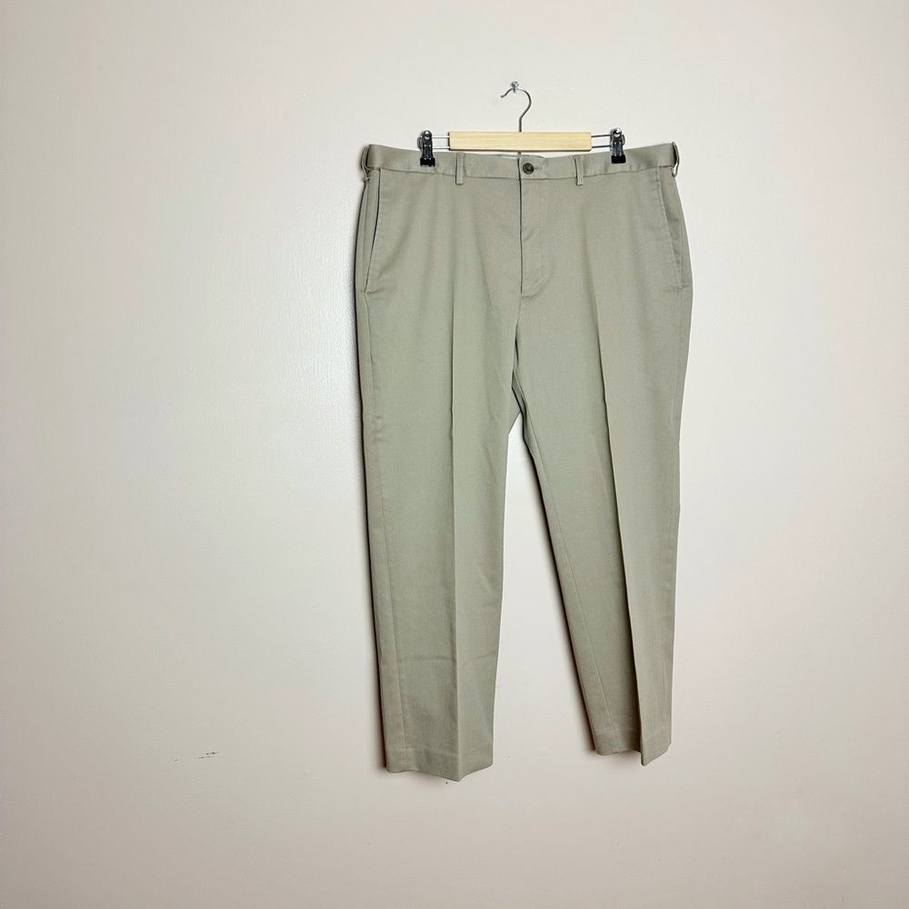 Clearance! Men’s Tan Haggar Iron-Free Premium Khaki Size 40x29 EUC Hemmed